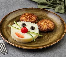 Котлетки из курицы с картофельным пюре