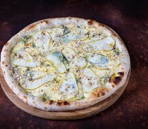 Груша с горгонзолой