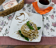 Яблоко запечённое с курагой и черносливом