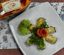 Рулетики из баклажанов