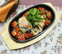 Куриная грудка, фаршированная сливочно-грибной начинкой