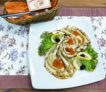 Блинчики с красной икрой