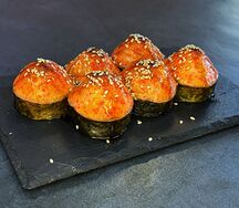 Тануки Запечённый с угрем и креветкой