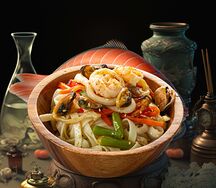 Пшеничная лапша с морепродуктами