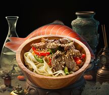 Пшеничная лапша со свининой