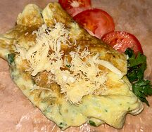 Омлет с рукколой и сыром