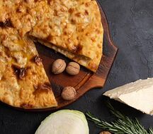 Осетинский пирог с капустой и грецким орехом