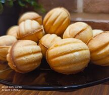 Орешки с варёной сгущёнкой