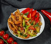 Вок с рисом овощами