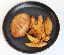 Шницель с картофелем по-деревенски