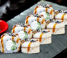 Ролл с угрем