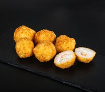 Рисовые шарики с курицей