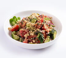 Салат овощной с орехами