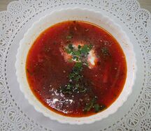 Борщ с курицей и сметаной
