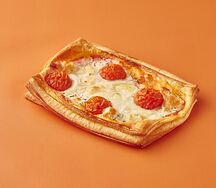 Флэт с томатами и моцареллой