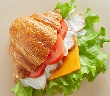 Круассан Цезарь