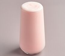 Молочный коктейль клубничный