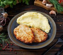 Пюре с куриной котлетой