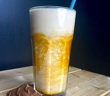 Коктейль Сникерс