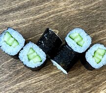 Мини-ролл с огурцом