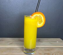 Свежевыжатый апельсиновый сок