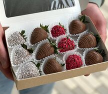 12 клубник в шоколаде №16