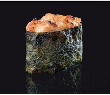 Запеченный гункан с креветкой