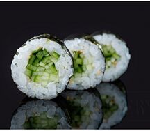 Маки с огурцом