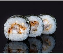 Маки с угрем