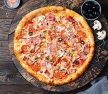 Пицца Ассорти из колбас