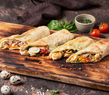 Ротоло ди пицца с курицей и сыром чеддер