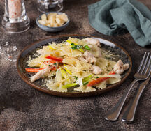 Фарфалле с куриной грудкой