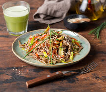 Гречневая лапша с овощами