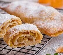 Штрудель с яблоком