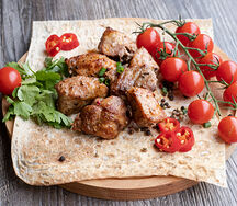 Свиные шейка и окорок