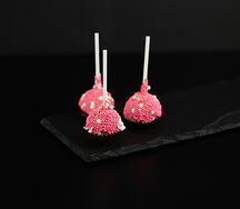 Кейк-попс клубничный