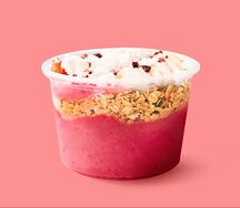 Ягодный смузи-боул с гранолой 
