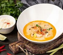 Том ям с креветками