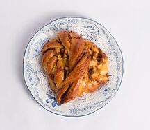 Бабка с яблоком и корицей