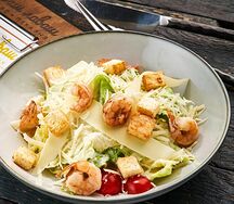 Цезарь с тигровыми креветками