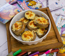 Шляпки шампиньонов с сыром