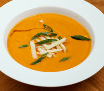 Тыквенный суп с копченым сулугуни