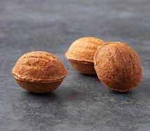 Орешки с вареной сгущенкой