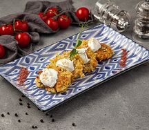 Оладьи из цукини с козьим сыром