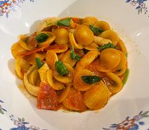 Орекьетте с кальмаром и чоризо