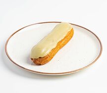 Эклер фисташковый