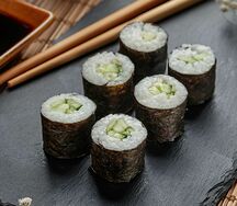 Роллы с огурцом