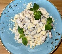 Паста с курицей и с грибами