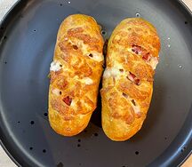 Сосиска халяль в тесте с сыром