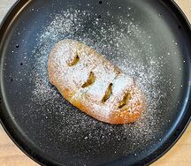 Пирожок с яблоком